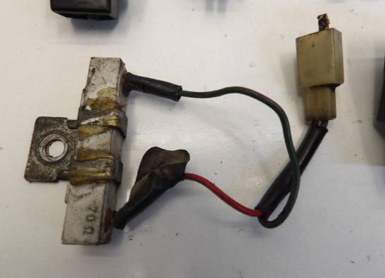 Relais Yamaha FZR 1000