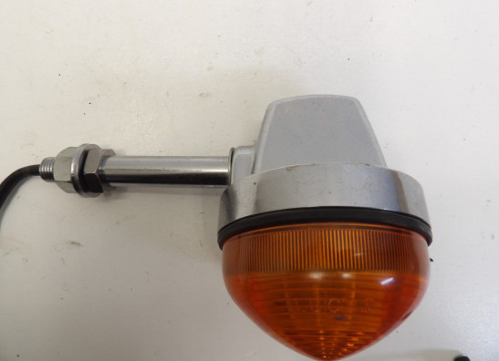 Winker right rear Triumph Thunderbird 900