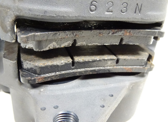 Remklauw rechts voor Yamaha FZ1
