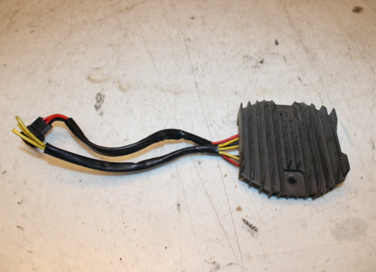 Spanningsregelaar Triumph Sprint RS