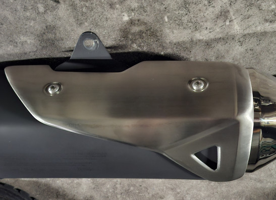 Auspuff Suzuki GSR 750