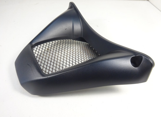 Cowl V shape under MV Agusta 750 Brutale