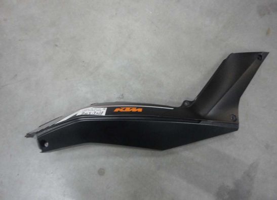 Rechter achterkant KTM 390 Duke