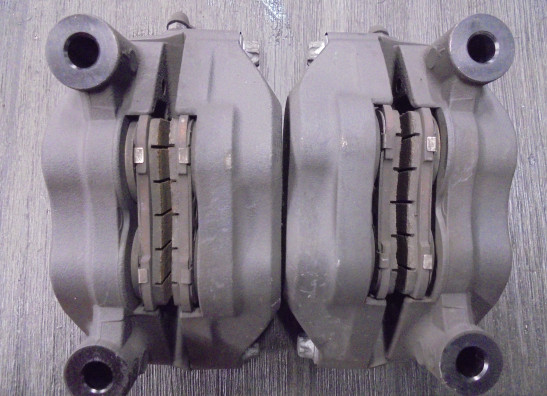Brake calipers front Suzuki GSX S 750