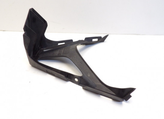 Cowl V shape under Honda CBR 600 F