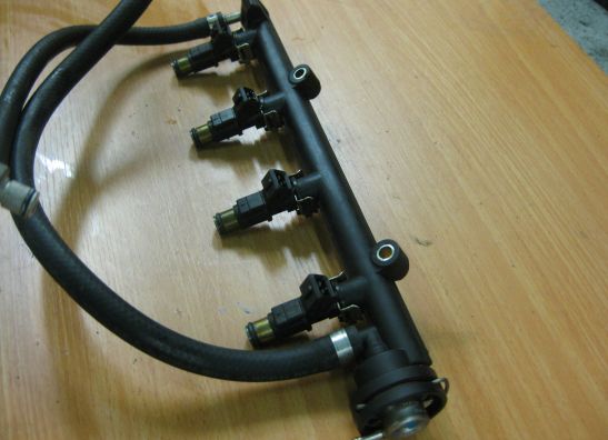 Gasklephuis Triumph TT 600