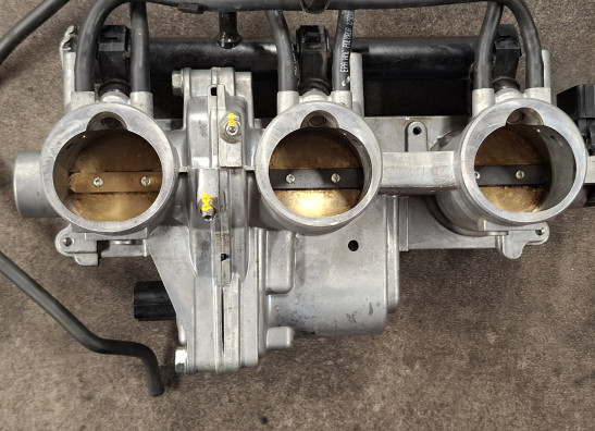 Gasklephuis Triumph Speed triple RS