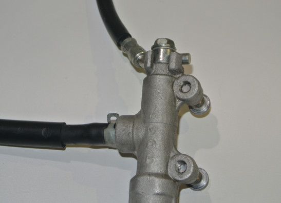 Rempomp achter Kawasaki Z 750