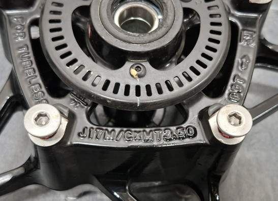 Front Wheel Kawasaki Z 650