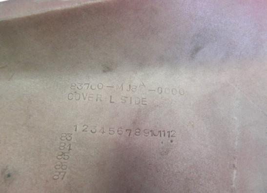 Cowl left small Honda VF 500 