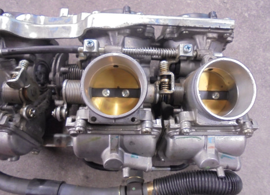 Carburetor assy Honda CBR 1000 F