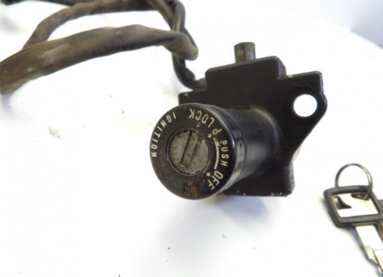 Contact slot Honda VF 1000 F