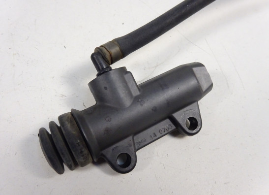 Rempomp achter BMW R 1150 GS