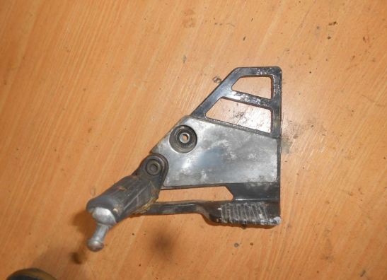 Fussrastetrager vorne links Yamaha FZ 750