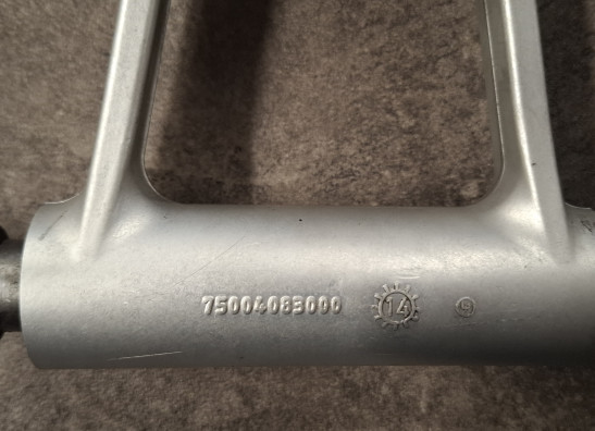 Link systeem achterveer KTM 690 Duke 4