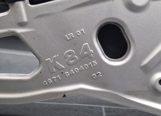 Fussrastetrager vorne links BMW F 900 XR