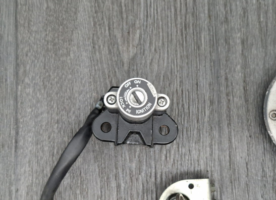 Key set Suzuki GSX F 750