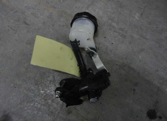 Bremszylinder vorne Honda CBR Fireblade