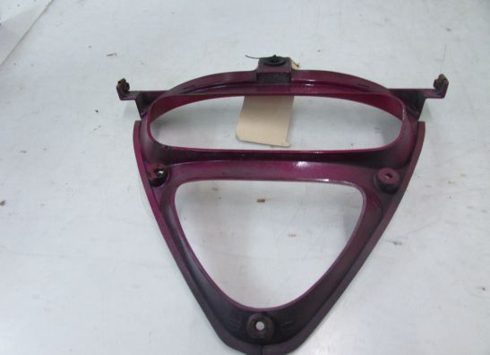 Cowl V shape under Kawasaki ZZR 600