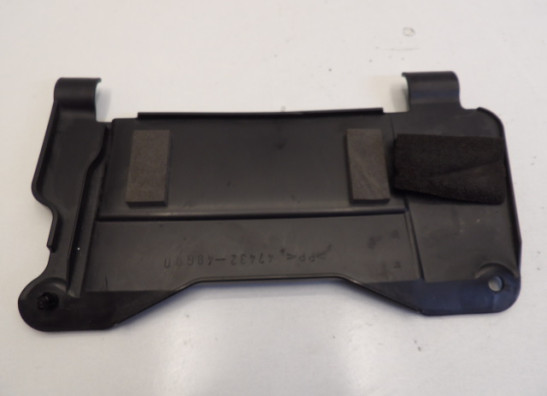 Battery holder Suzuki M 1800 Intruder