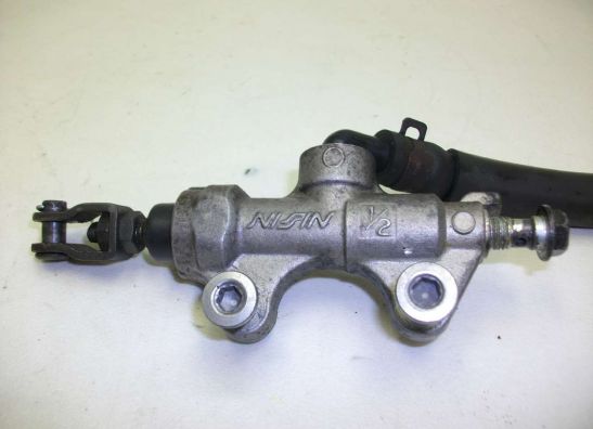 Rempomp achter Kawasaki ZXR 750