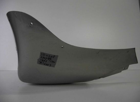 Cowl under Triumph Trophy 1200