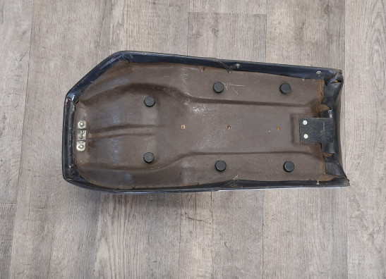 Zadel Suzuki GS 1000