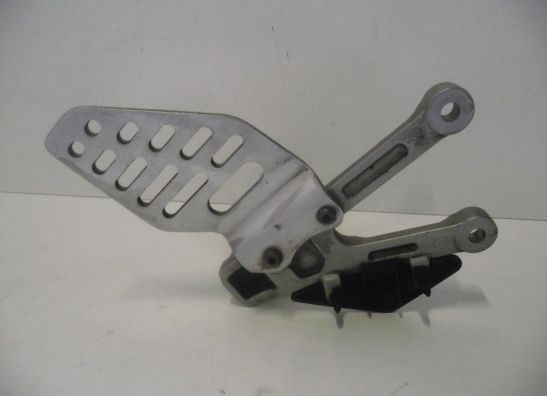 Main step holder left Yamaha YZF R6
