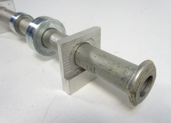 Hinterradachse Yamaha Tracer 900 GT