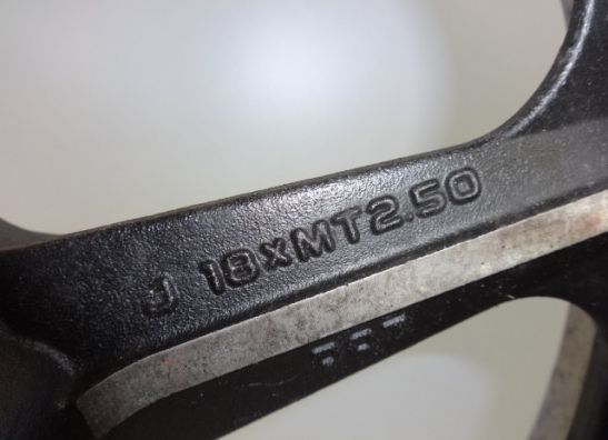 Voorvelg Honda VF 700  750 C Magna