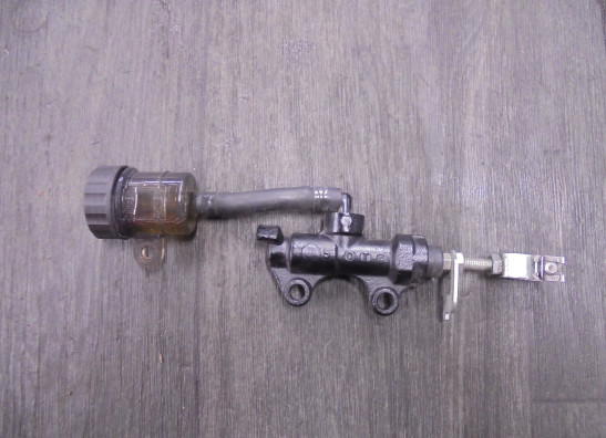 Rear brake master cylinder  Triumph Trident 660
