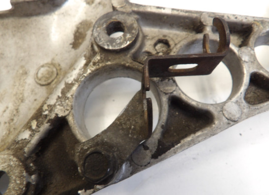 Fussrastetrager vorne rechts Honda VT 1100