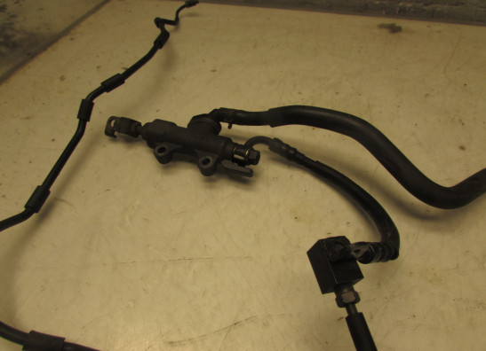 Rempomp achter Honda VFR 1200 X Crosstourer