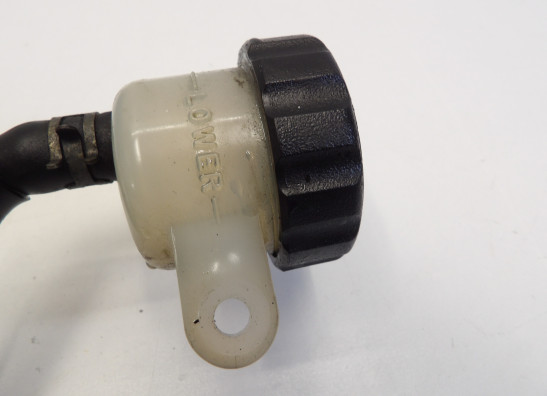 Rempomp achter Yamaha V max