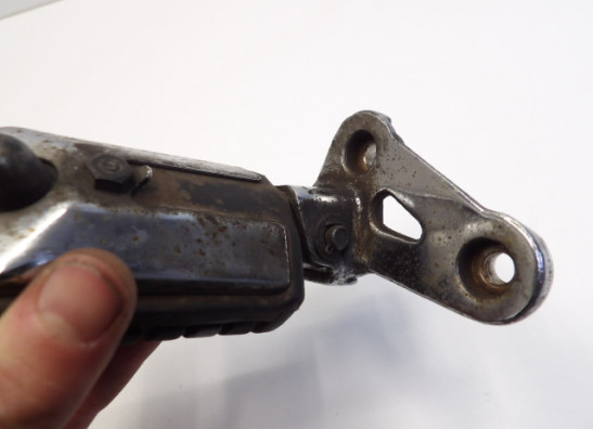 Voetsteun Rechts Honda VF 700  750 C Magna