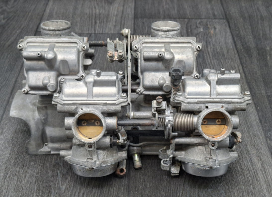 Carburetor assy Honda VF 700  750 S Sabre