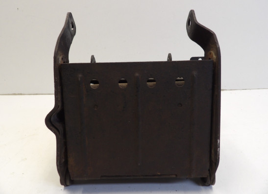 Batterie befestigung Suzuki VS 800 Intruder