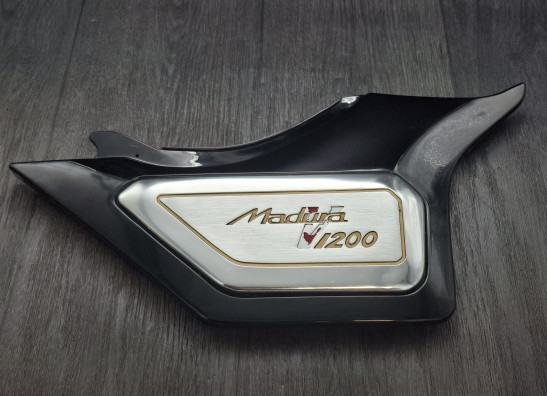 Rechter zijkuip Suzuki Madura 1200