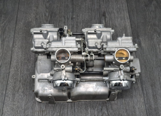 Carburetor assy Honda VF 700  750 C Magna