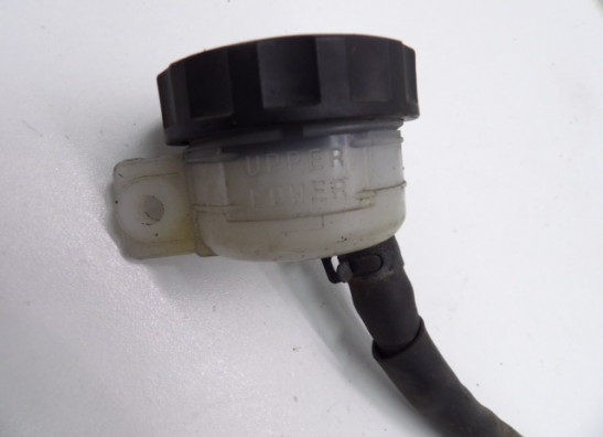 Rempomp achter Kawasaki ER 6