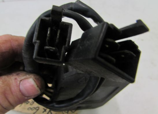 Regulator rectifier  Yamaha YX 600 Radian