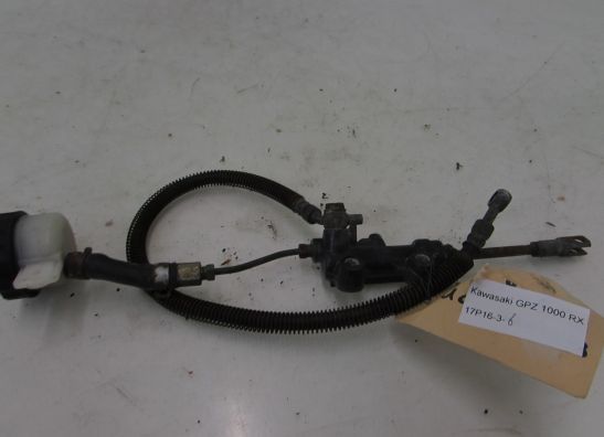 Rempomp achter Kawasaki GPZ 1000