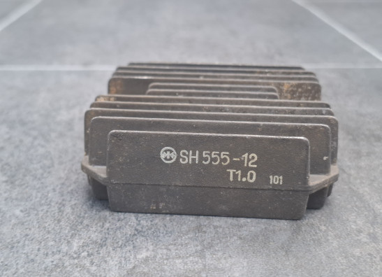 Regulador del voltaje Kawasaki VN 1500