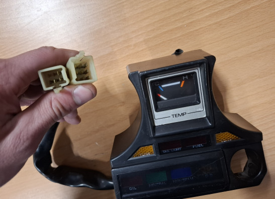 Teller Honda VF 700  750 C Magna