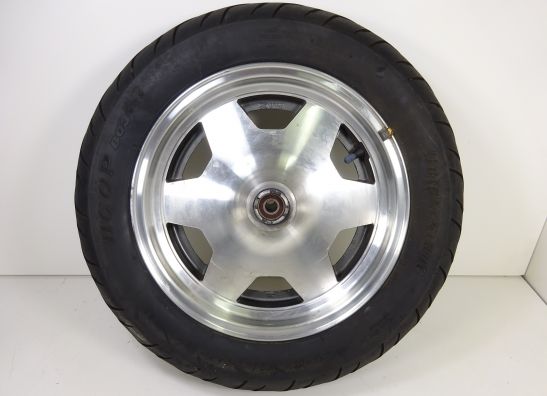 Voorvelg met band Suzuki Burgman AN 250