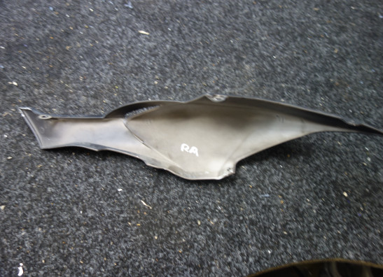 Rechter achterkant MV Agusta 750 Brutale