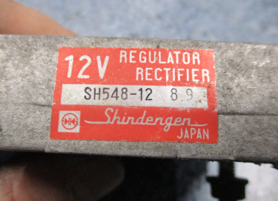 Regler Gleichrichter Kawasaki GPZ 750