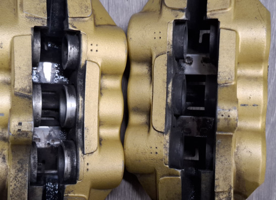 Brake calipers front Suzuki GSX R 1000