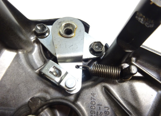 Engine cover front spocket Suzuki GSR 750