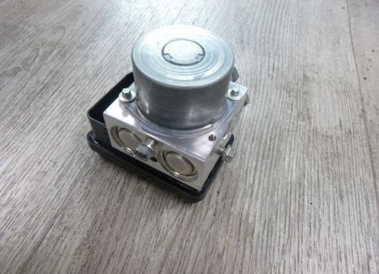 ABS pomp KTM 390 Duke